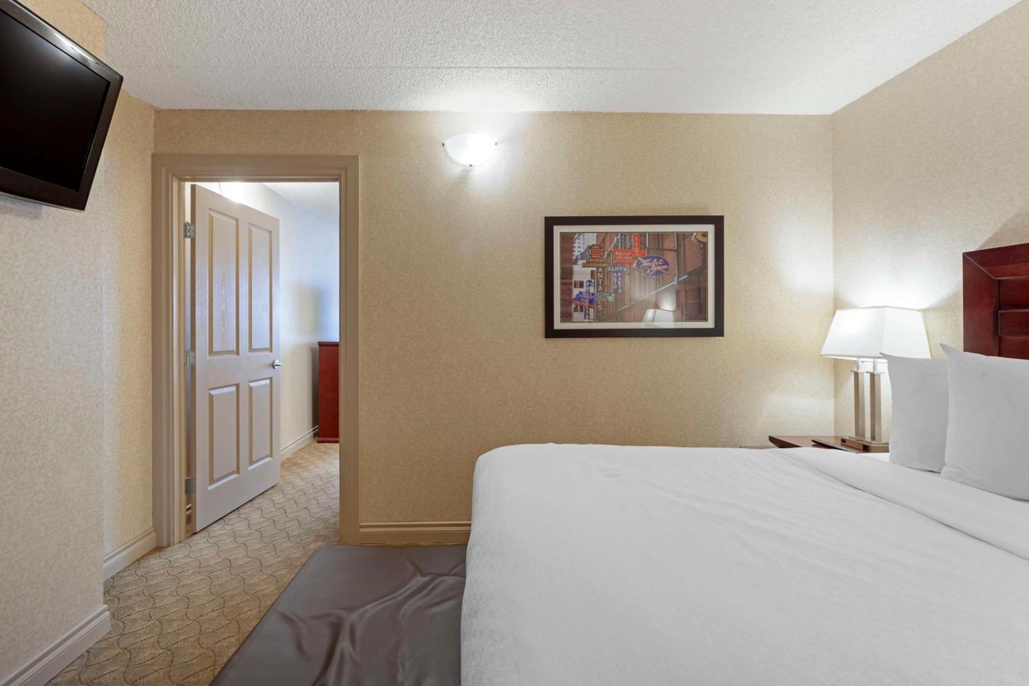 Best Western Plus City Centre Inn Edmonton Extérieur photo
