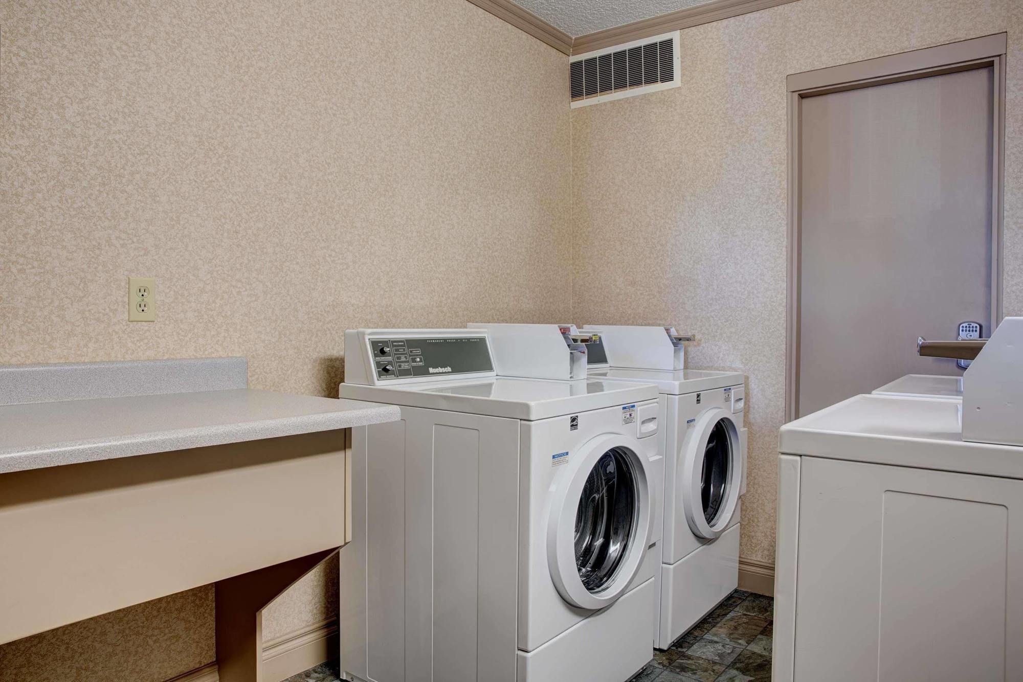 Best Western Plus City Centre Inn Edmonton Extérieur photo